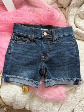 NWOT Old Navy Jean Shorts, 5T